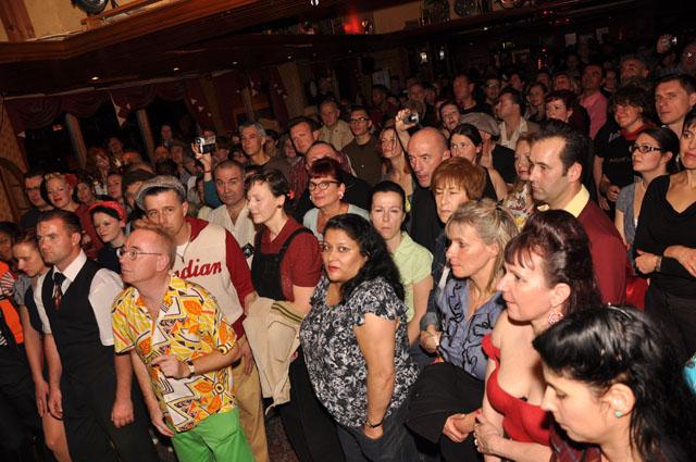 min 2011 11 19 pub 098